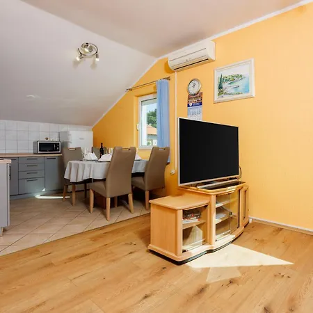 Apartment Davor *