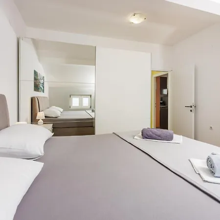Davor Apartment *