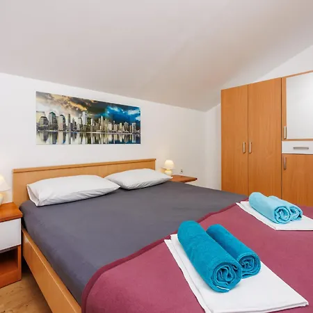 Davor * 德拉马利