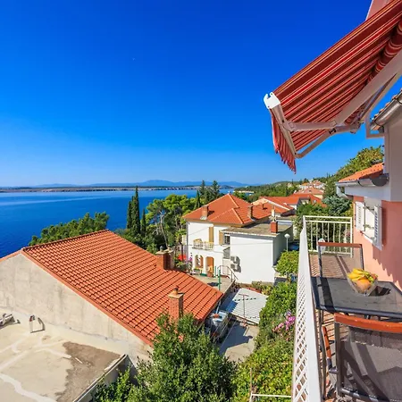 Davor Apartment Dramalj
